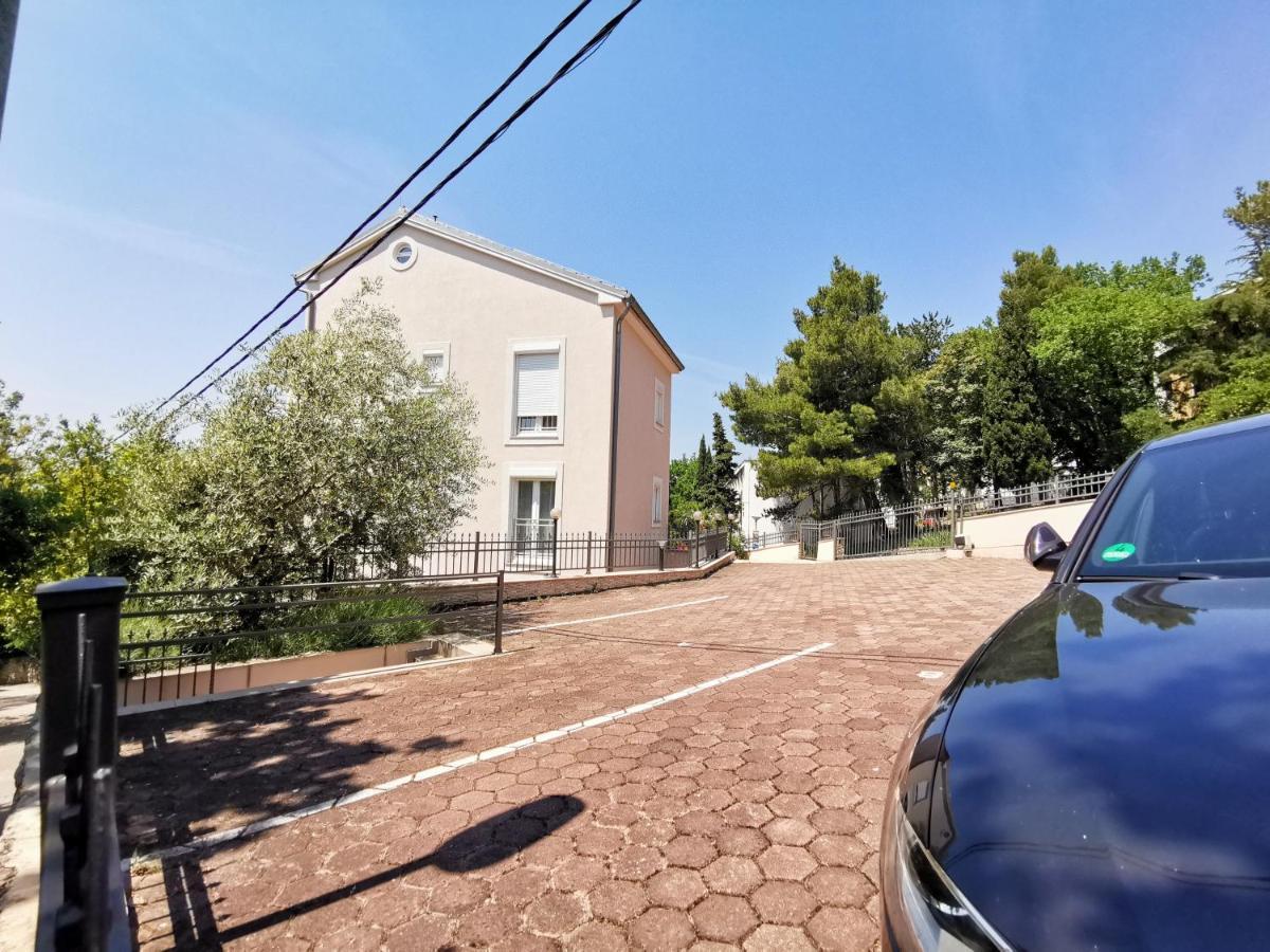 Villa Sara Lux Crikvenica Exteriör bild